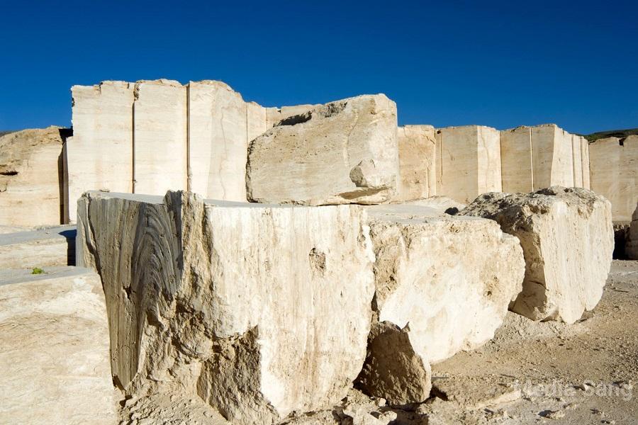 سنگ تراورتن | بهترین متریال برای اجرای پوشش نما و دیوار در پروژه های ساختمانی - مدیا سنگ